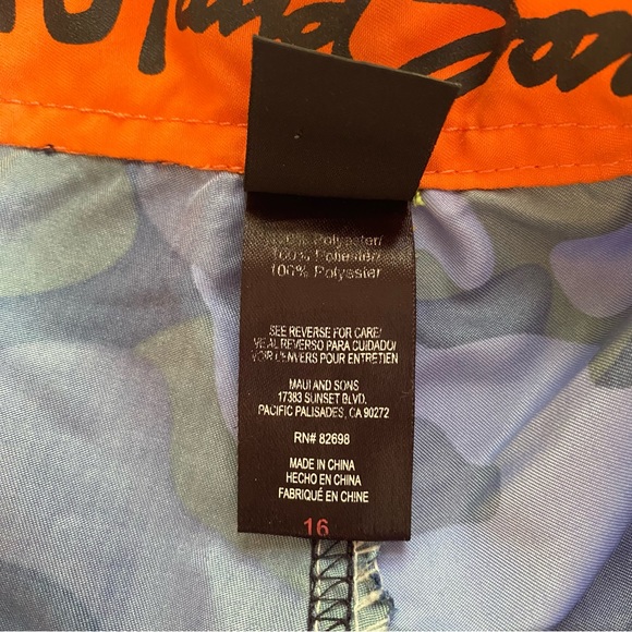 Maui and Sons Blue Camo boy’s board shorts size 16. - Picture 9 of 10